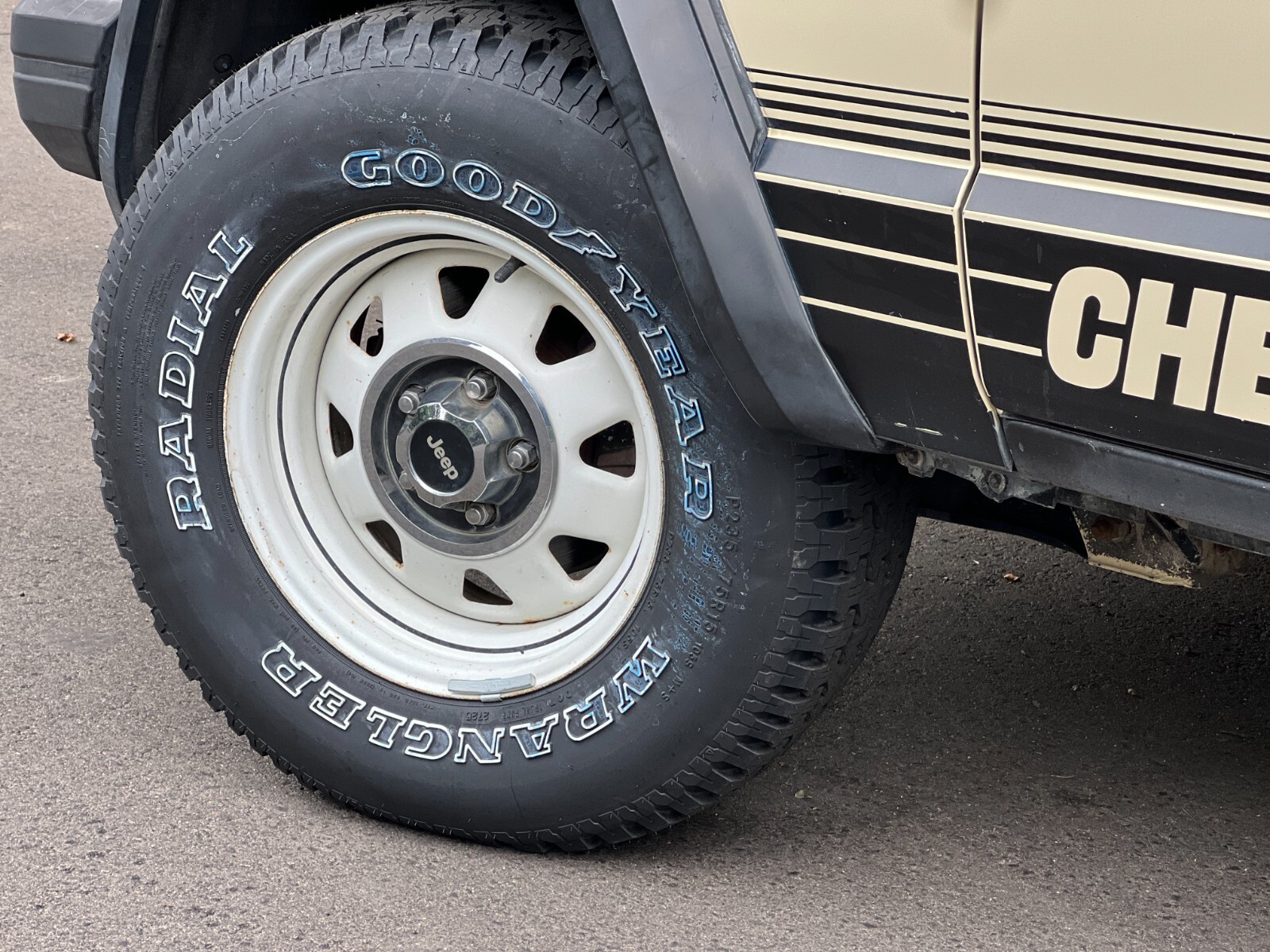 1987 Jeep Cherokee Chief - photo 12