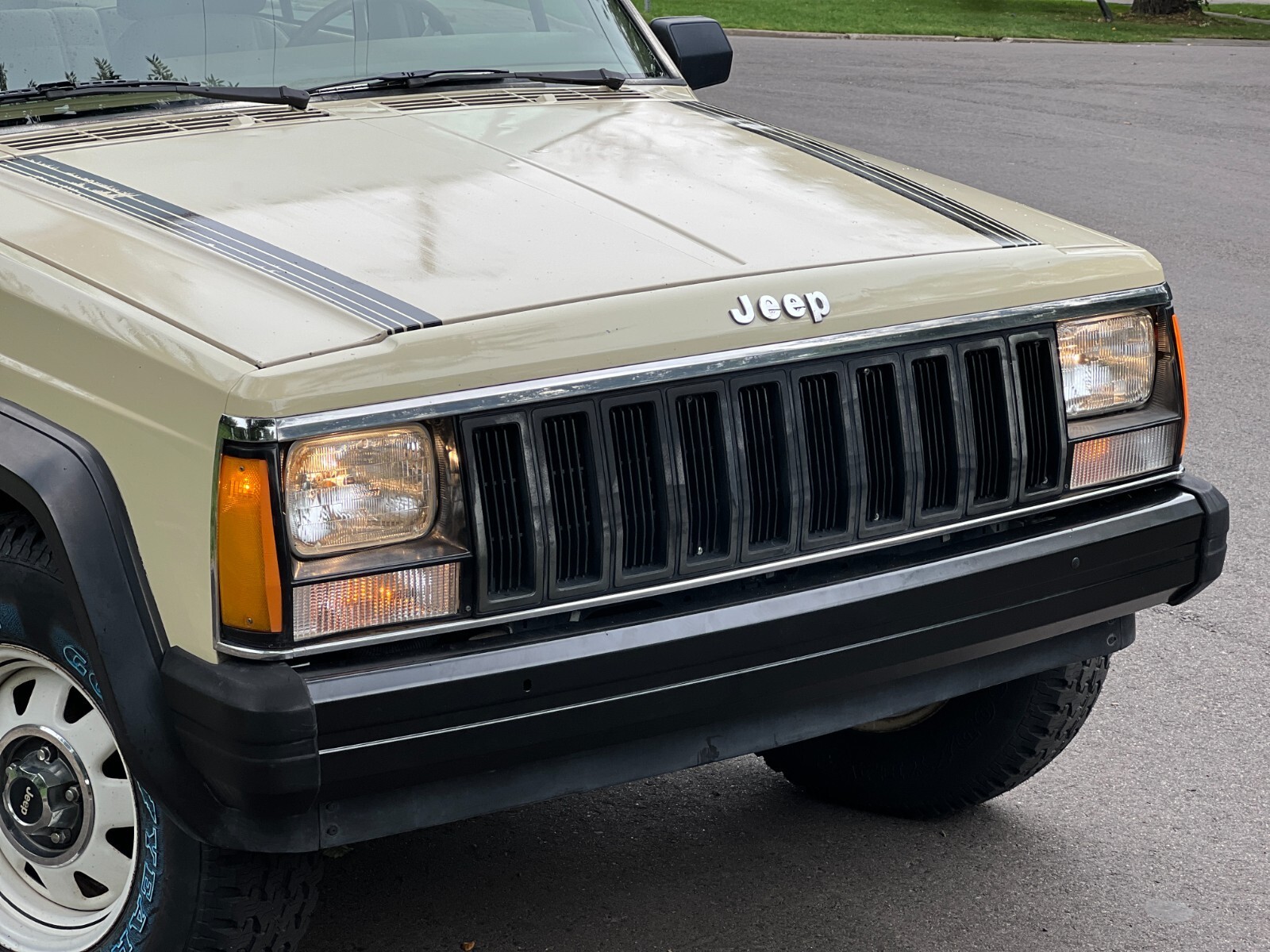 1987 Jeep Cherokee Chief - photo 9