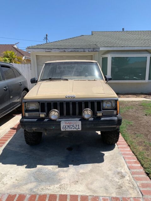 1987 Jeep Cherokee CHIEF - photo 2