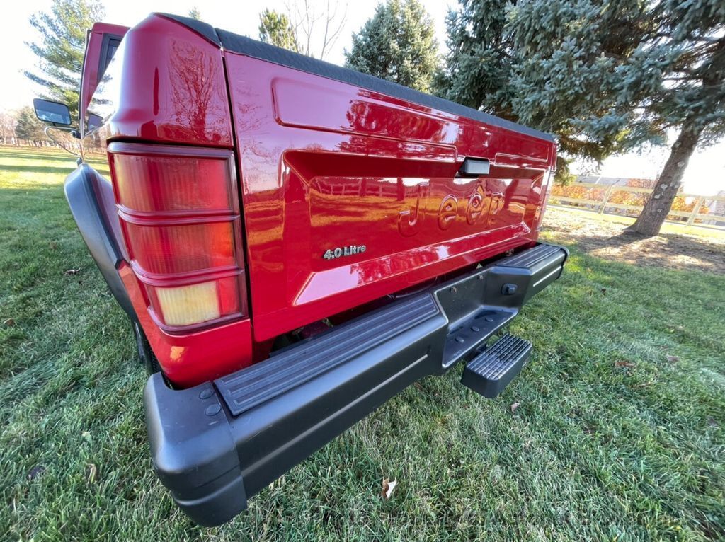 1987 Jeep Comanche - photo 10