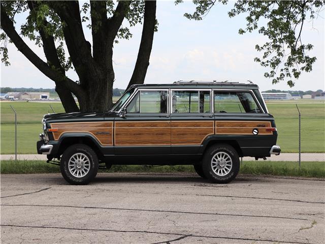 1987 Jeep Wagoneer -- - photo 4