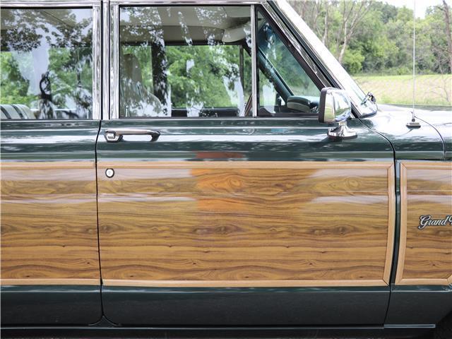 1987 Jeep Wagoneer -- - photo 9