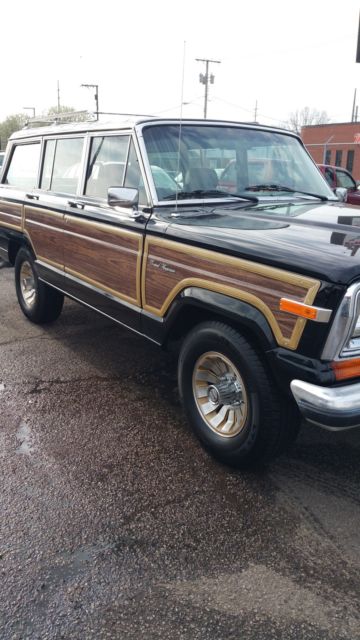 1987 Jeep Grand Wagoneer, 360 CID V8 1987 Jeep Wagoneer Grand Wagoneer
