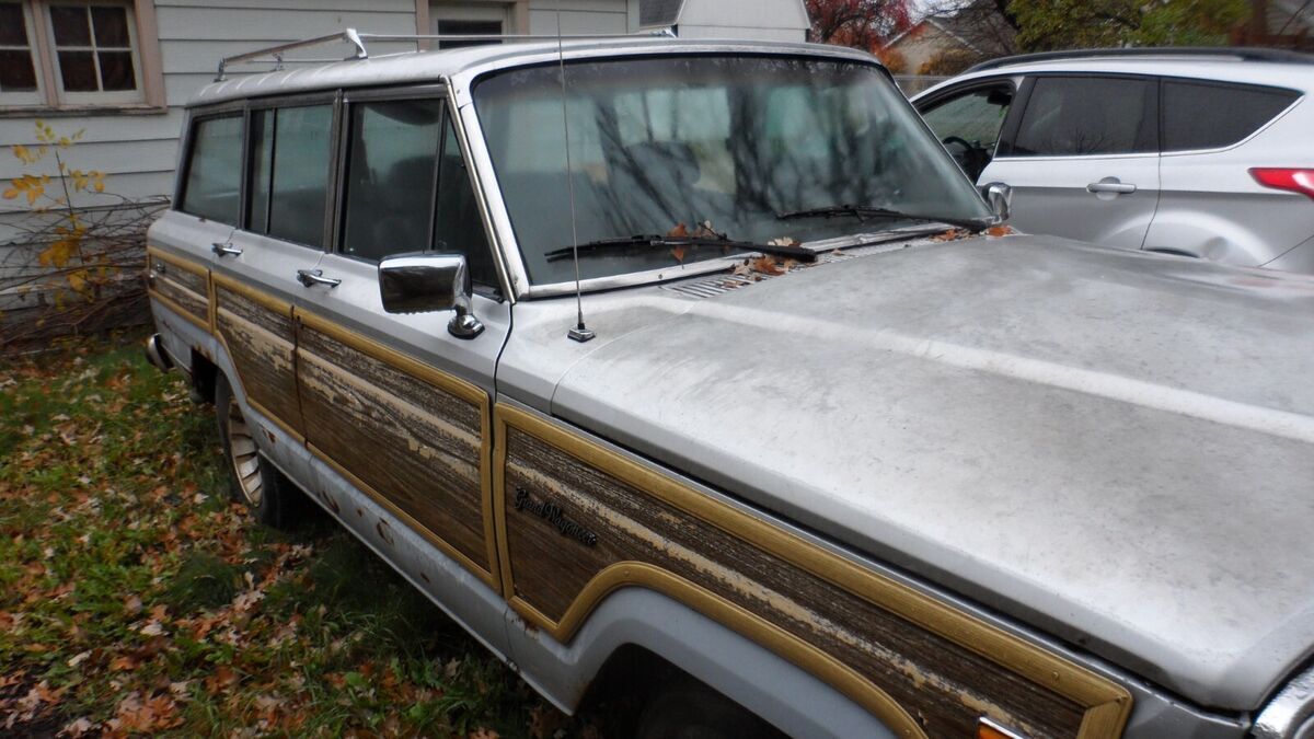 1987 Jeep Grand Wagoneer - photo 2