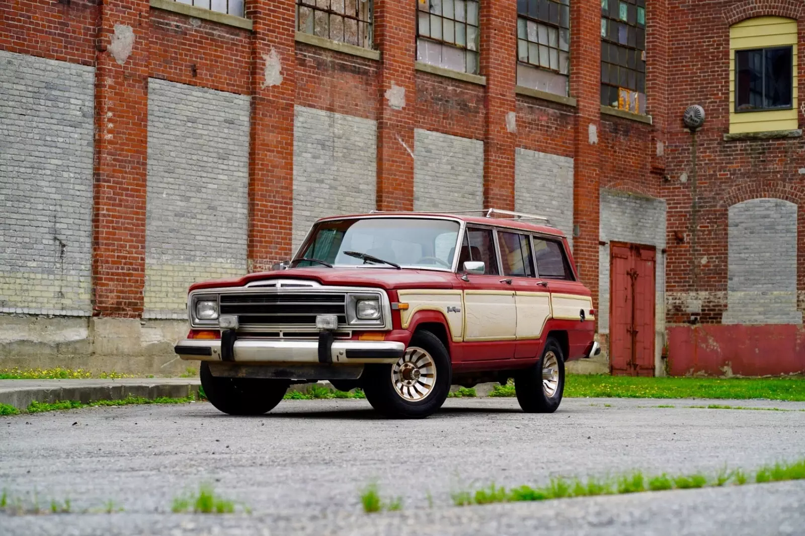 1987 Jeep Grand Wagoneer - photo 11
