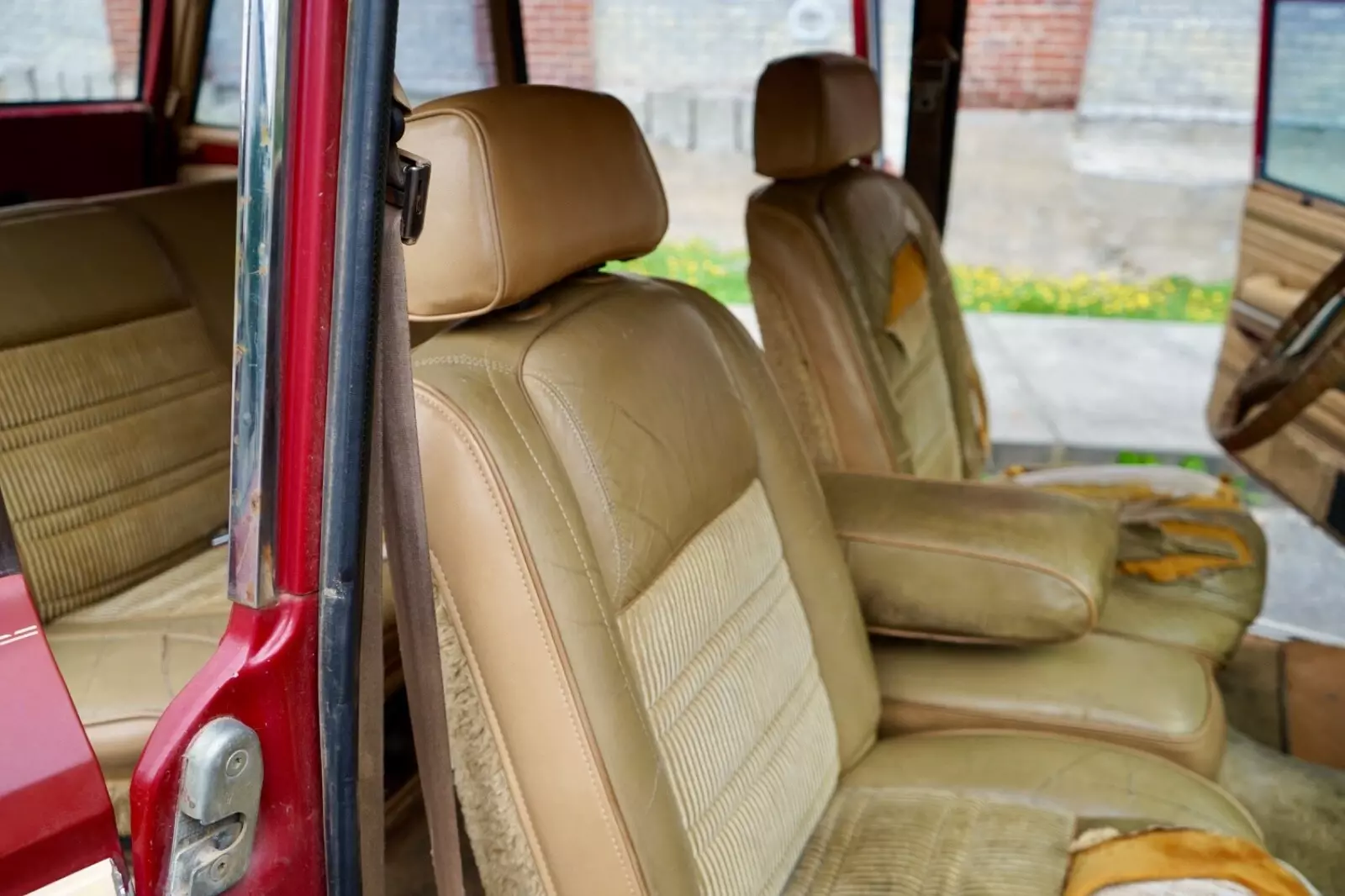 1987 Jeep Grand Wagoneer - photo 12