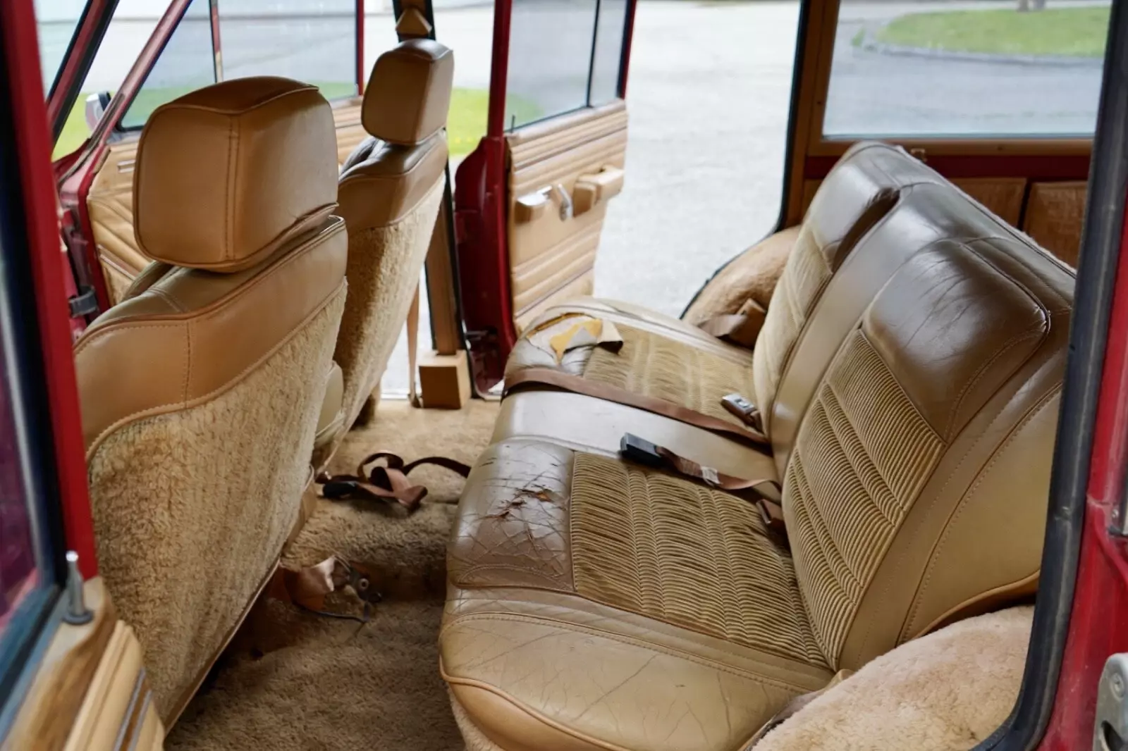 1987 Jeep Grand Wagoneer - photo 13