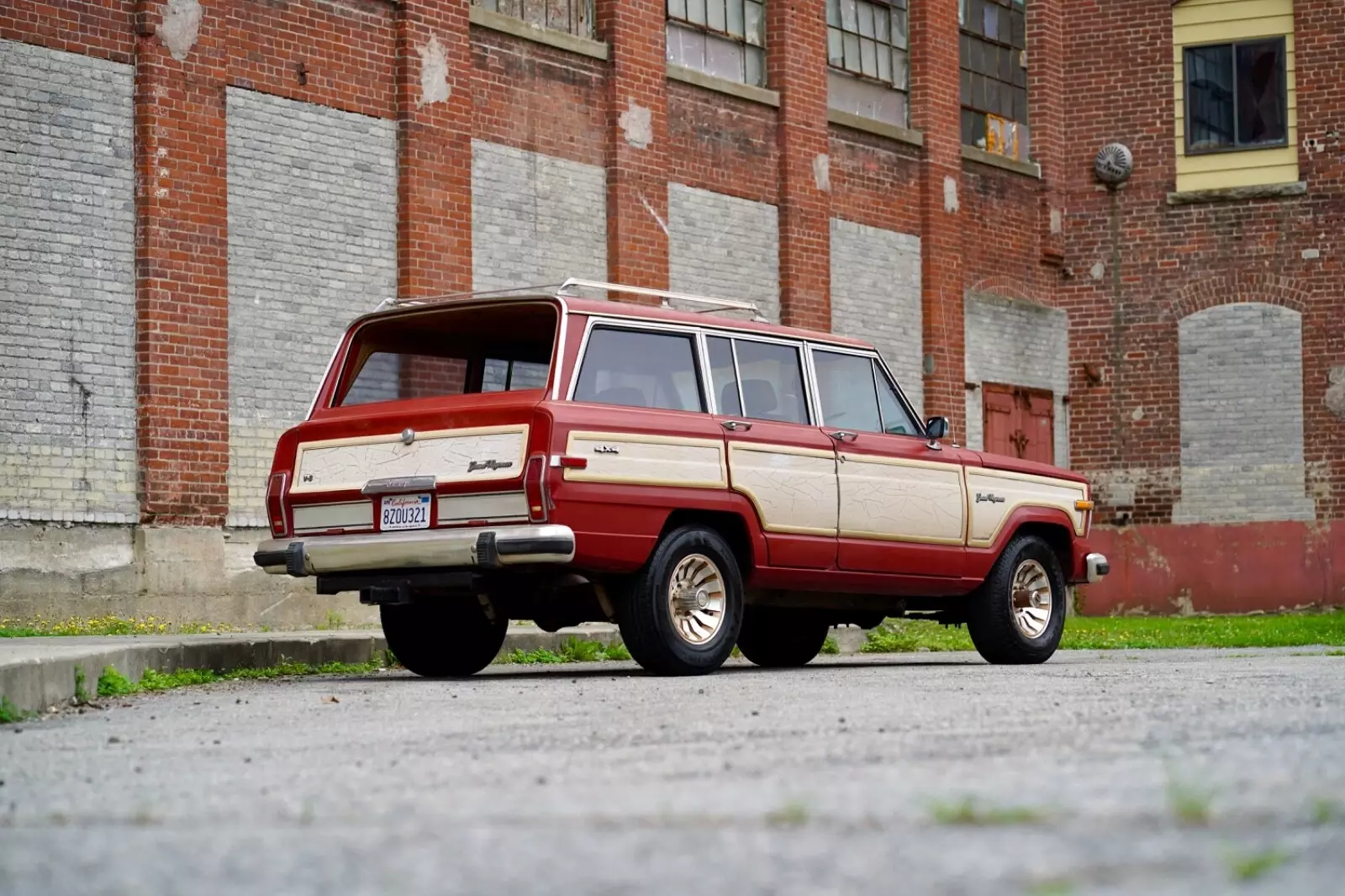 1987 Jeep Grand Wagoneer - photo 8