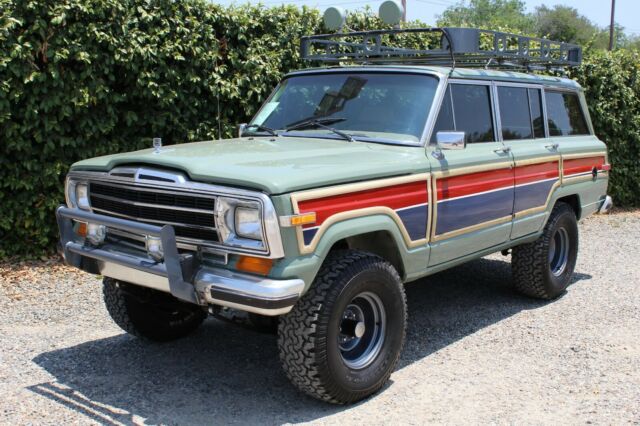 1987 Jeep Wagoneer - photo 2