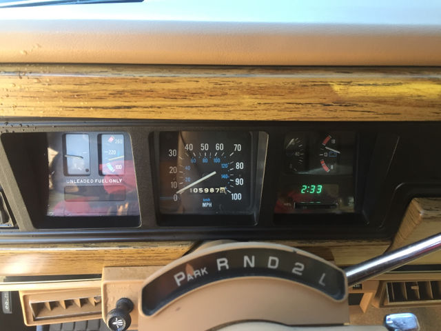 1987 Jeep Grand Wagoneer Base 4dr 4WD SUV - photo 11