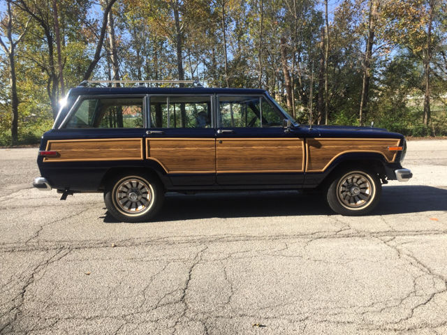 1987 Jeep Grand Wagoneer Base 4dr 4WD SUV - photo 7