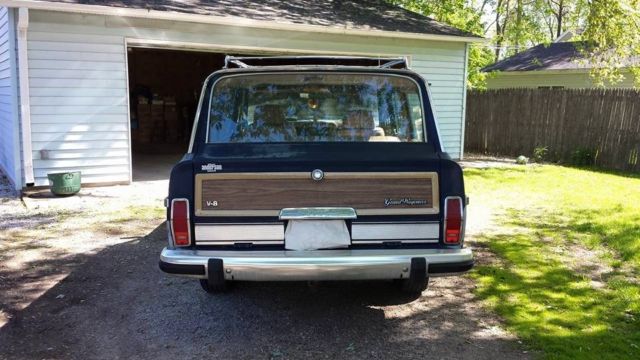 1987 Jeep Wagoneer - photo 2