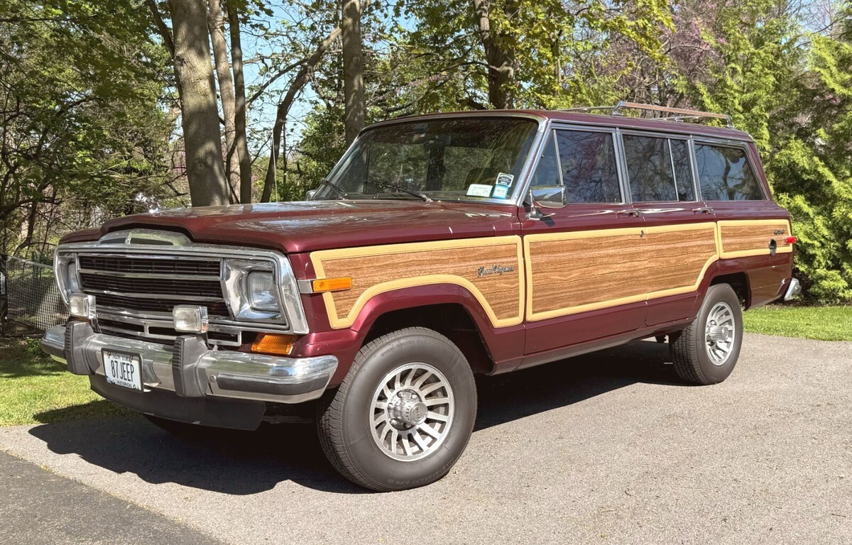 1987 Jeep Grand Wagoneer - photo 3