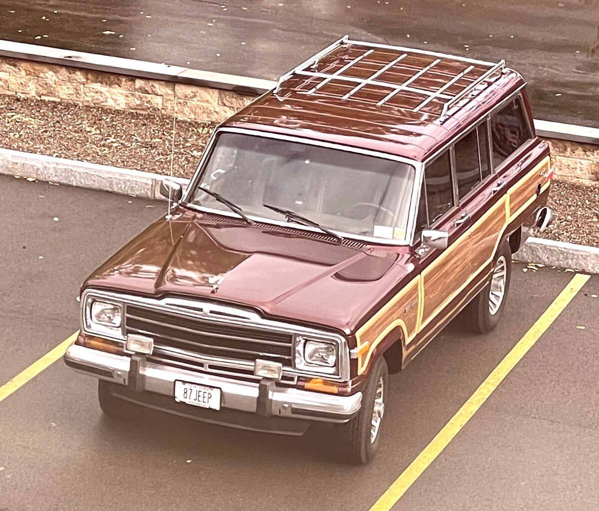 1987 Jeep Grand Wagoneer - photo 4