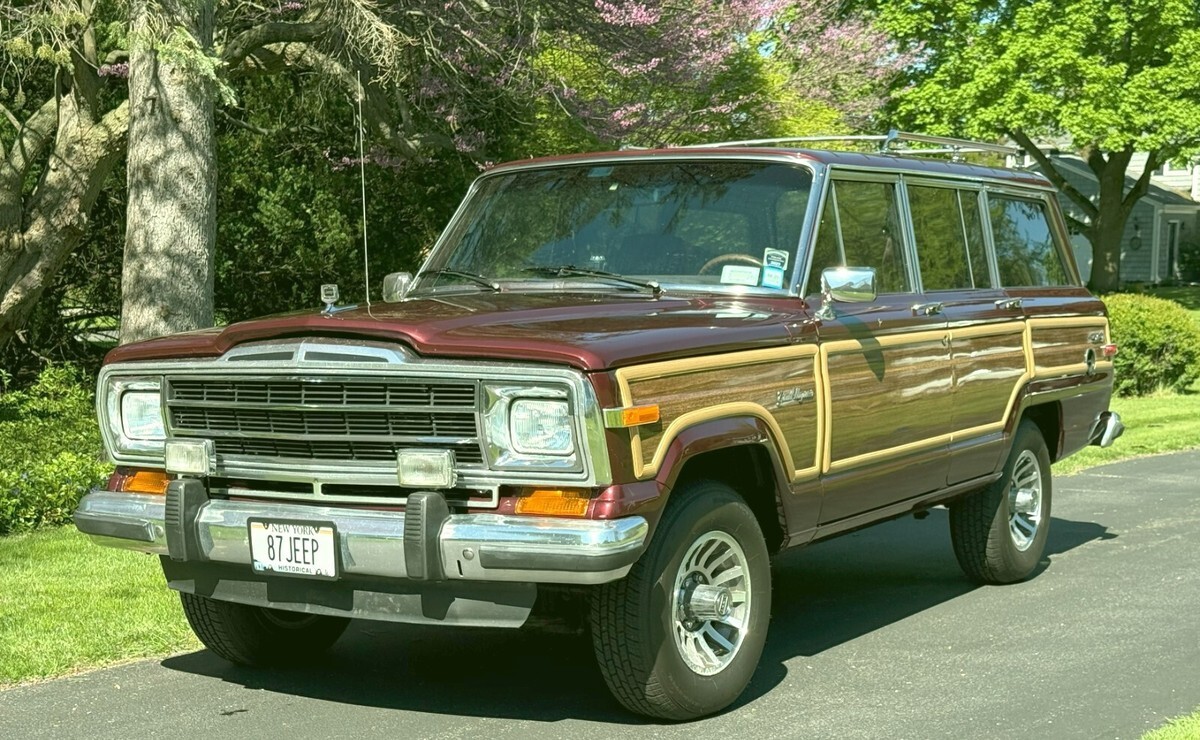 1987 Jeep Grand Wagoneer - photo 9
