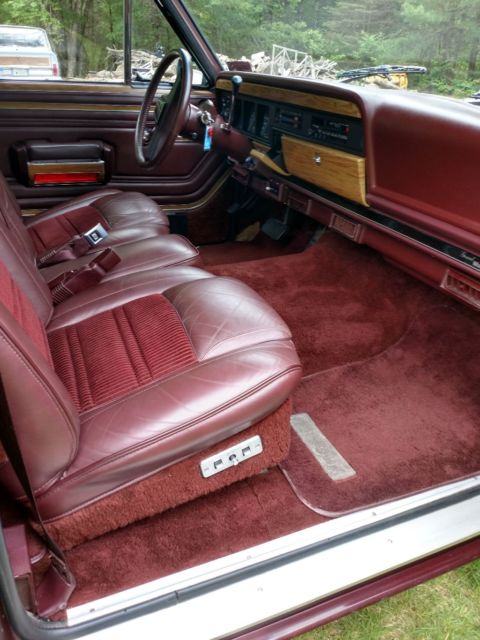 1987 Jeep Wagoneer Low mile barn find - photo 3