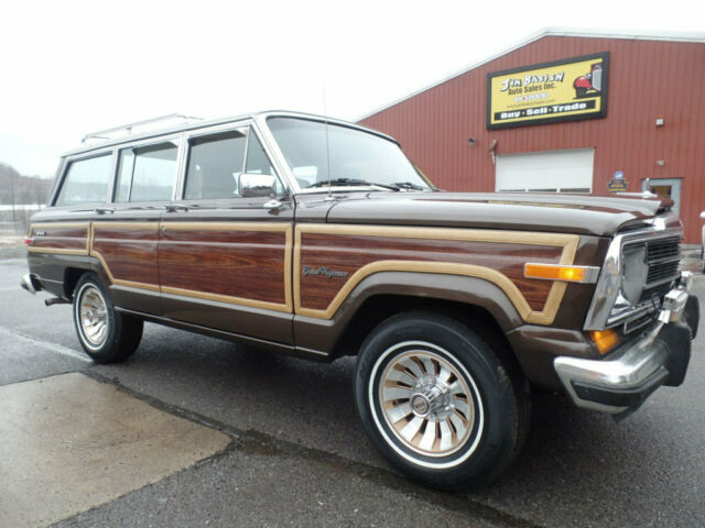 1987 Jeep Grand Wagoneer Low Mile Woody Wagon 4x4 Waggy Clean 79-Photos 1987 Jeep Wagoneer 4x4