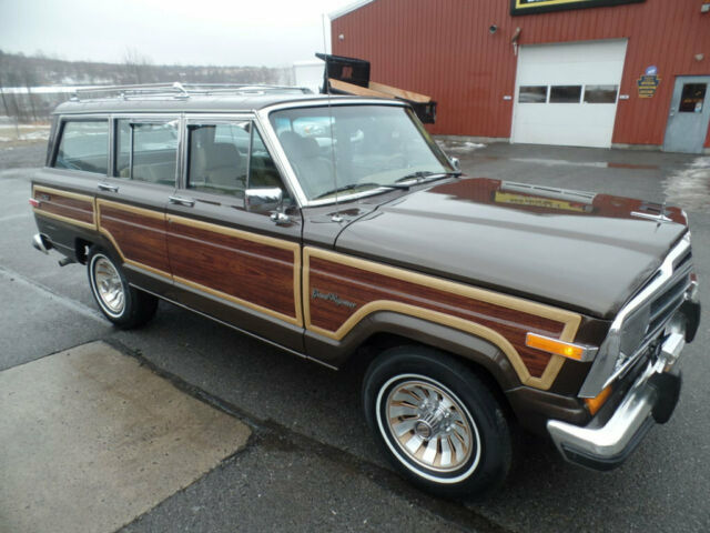 1987 Jeep Wagoneer 4x4 - photo 2