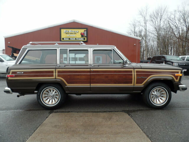 1987 Jeep Wagoneer 4x4 - photo 3