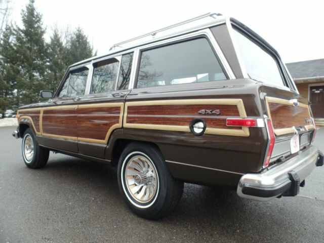 1987 Jeep Wagoneer 4x4 - photo 9