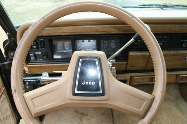 1987 Jeep Wagoneer - photo 13