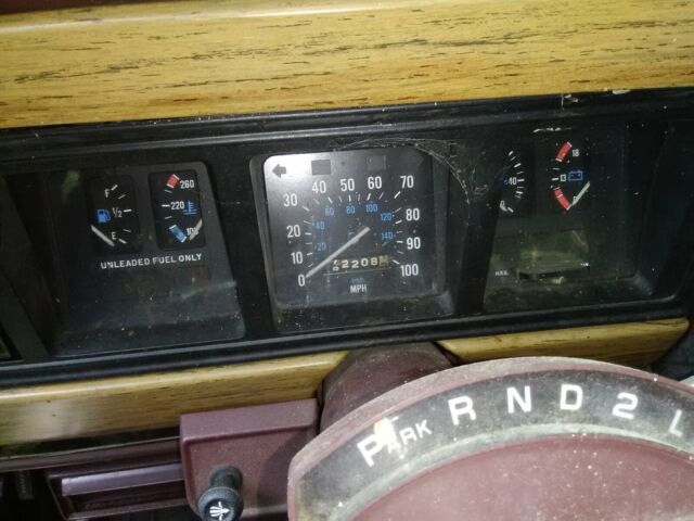 1987 Jeep Grand Wagoneer (parts or restoration) 1987 Jeep Wagoneer Woody with a Sunroof