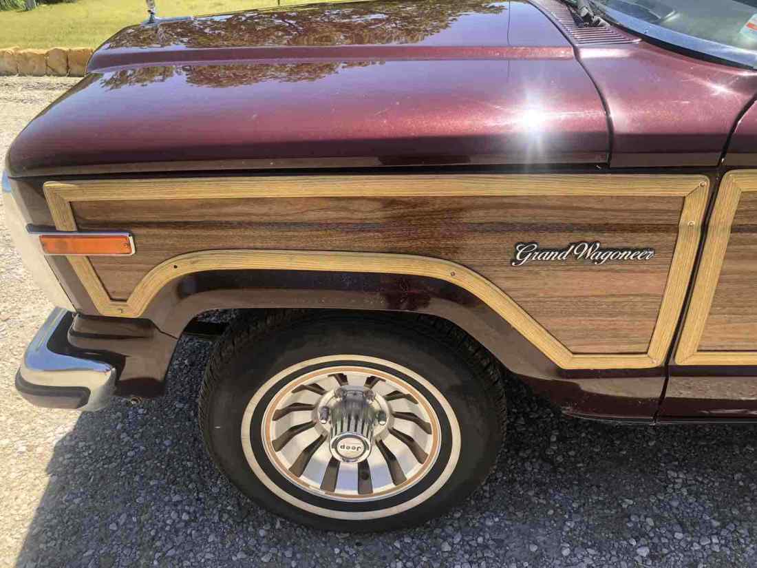 1987 Jeep Grand Wagoneer - photo 3
