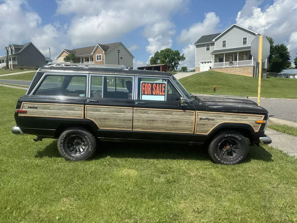 1987 Jeep Grand Wagoneer SUV Black 1987 Jeep Wagoneer
