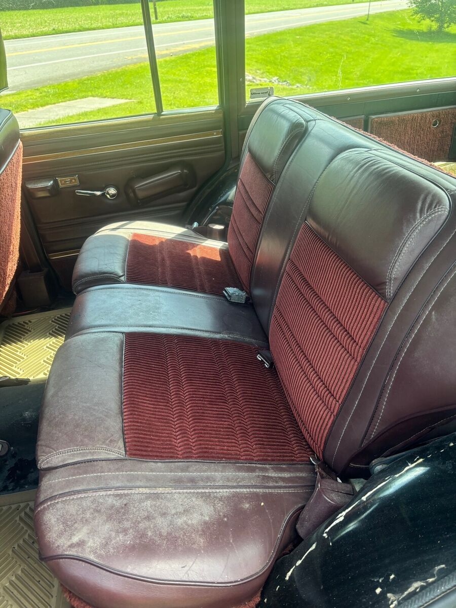 1987 Jeep Wagoneer - photo 11