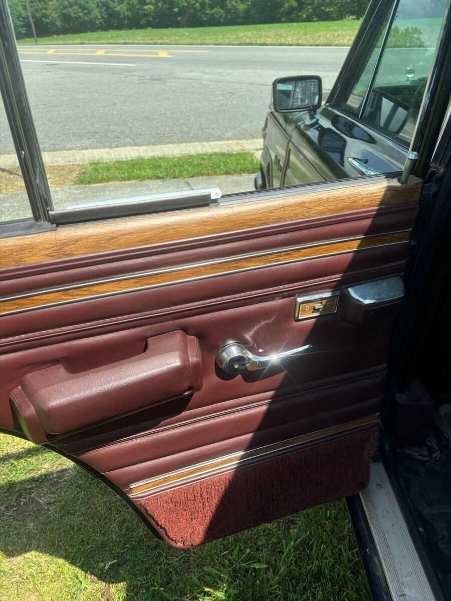 1987 Jeep Wagoneer - photo 13