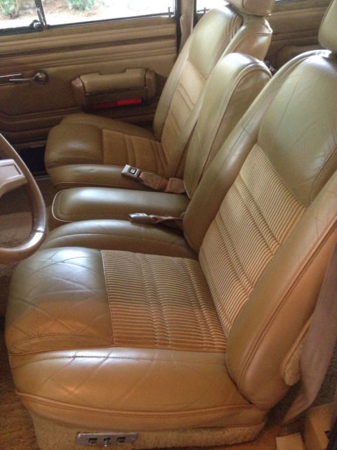 1987 Jeep Grand Wagoneer - photo 10
