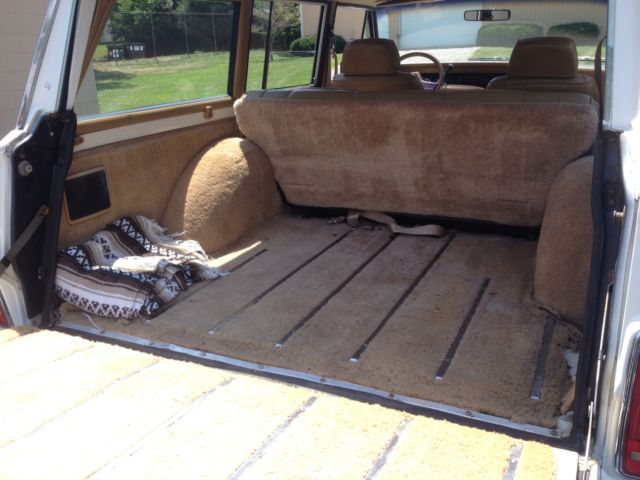 1987 Jeep Grand Wagoneer - photo 13