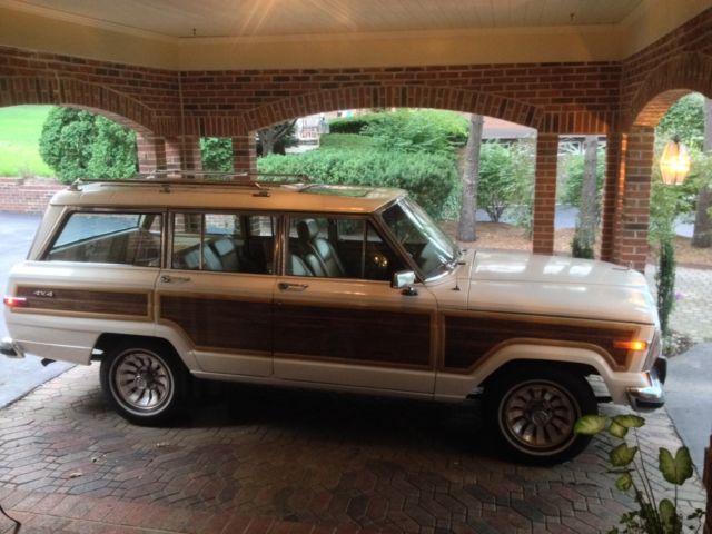 1987 Jeep Grand Wagoneer - photo 2
