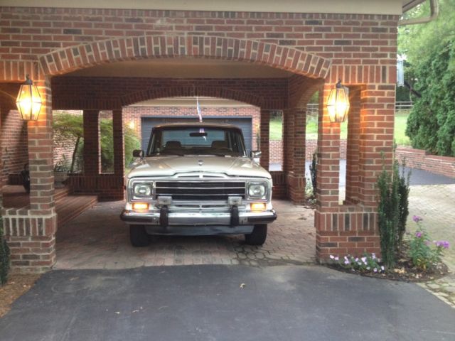 1987 Jeep Grand Wagoneer - photo 3