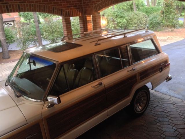 1987 Jeep Grand Wagoneer - photo 6