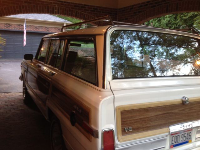 1987 Jeep Grand Wagoneer - photo 9