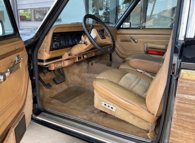 1987 Jeep Wagoneer - photo 10