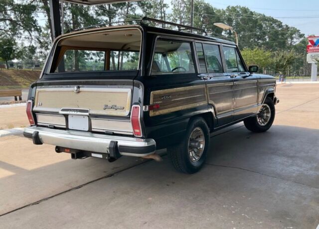 1987 Jeep Wagoneer - photo 4