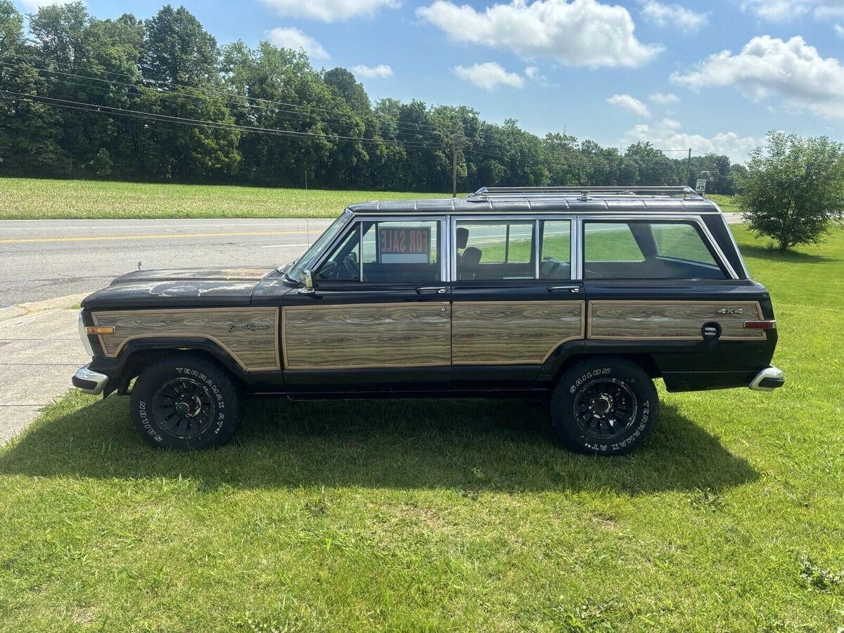 1987 Jeep Wagoneer - photo 2