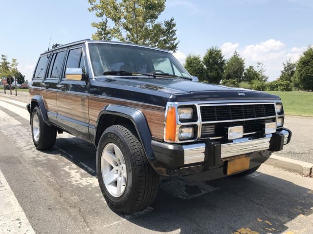 1987 Jeep Wagoneer Limited Sport Utility 4-Door - photo 5