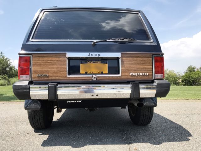 1987 Jeep Wagoneer Limited Sport Utility 4-Door - photo 9