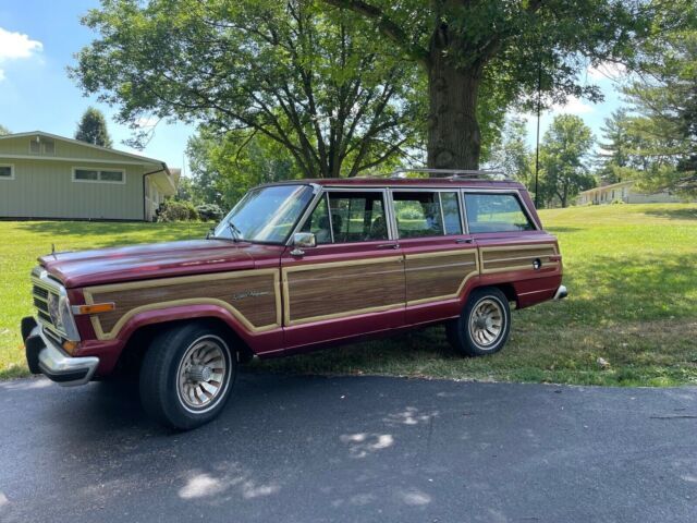 1987 Jeep Wagoneer SUV Red 4WD Automatic 1987 Jeep Wagoneer