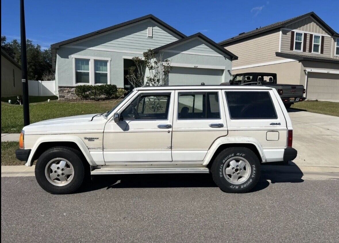 1987 Jeep Wagoneer LIMITED - photo 2