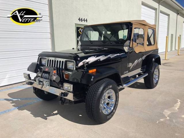 1987 Jeep Wrangler 4WD A/C 4.2L Winch Graphics 2 Tops lots of upgrades 1987 Jeep Wrangler Base 2dr 4WD SUV