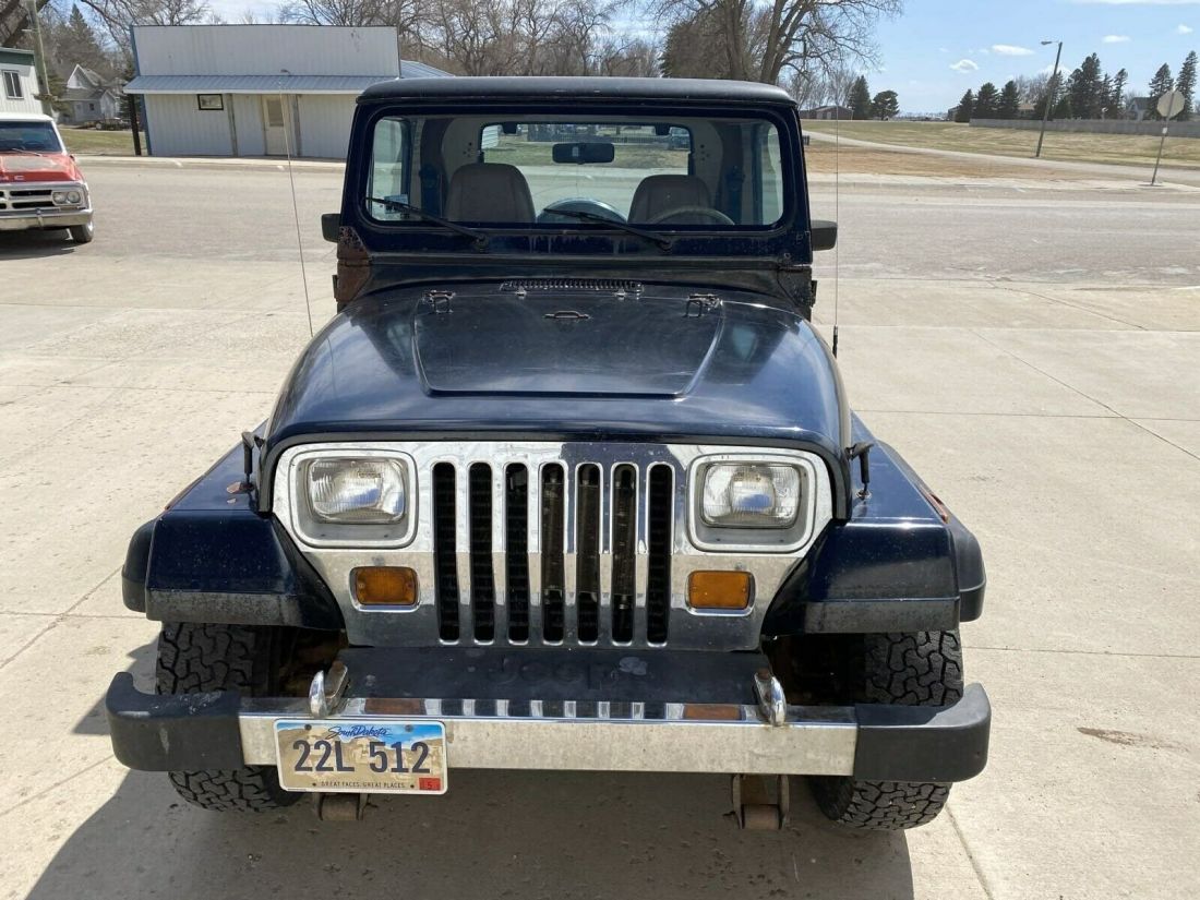 1987 Jeep Wrangler Laredo - photo 2