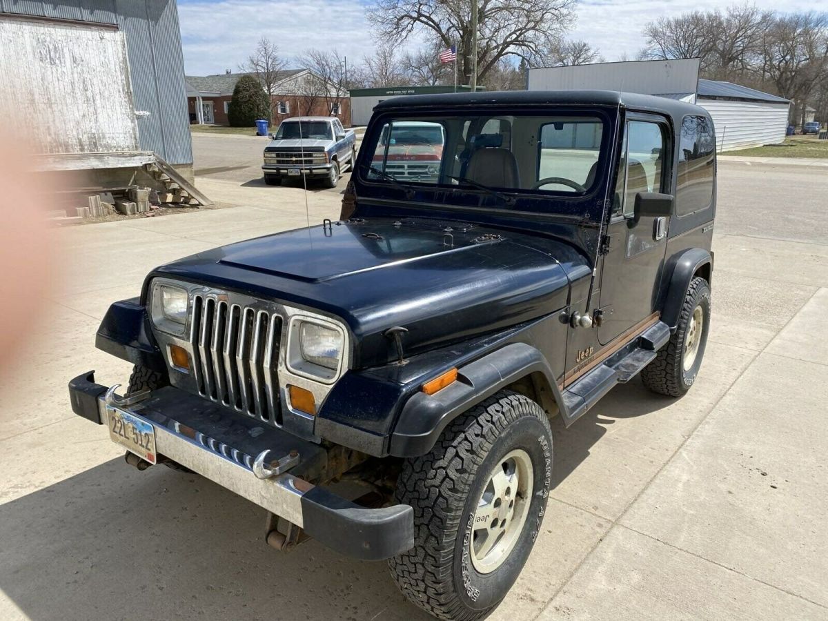 1987 Jeep Wrangler Laredo - photo 3