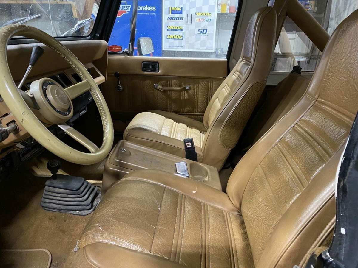 1987 Jeep Wrangler Laredo - photo 9
