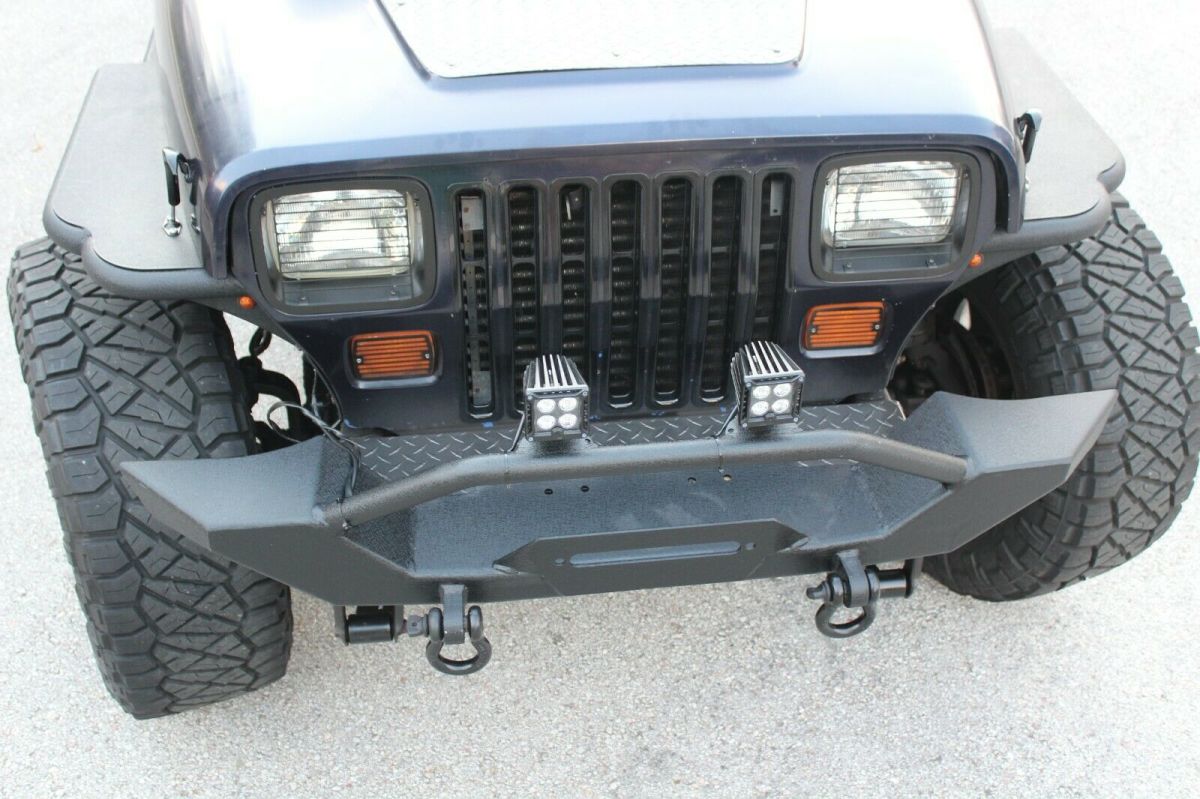 1987 Jeep Wrangler Smittybilt XRC / Custom Diamond Plate - photo 12
