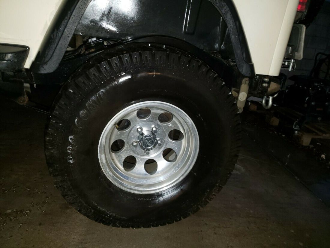 1987 Jeep Wrangler - photo 8