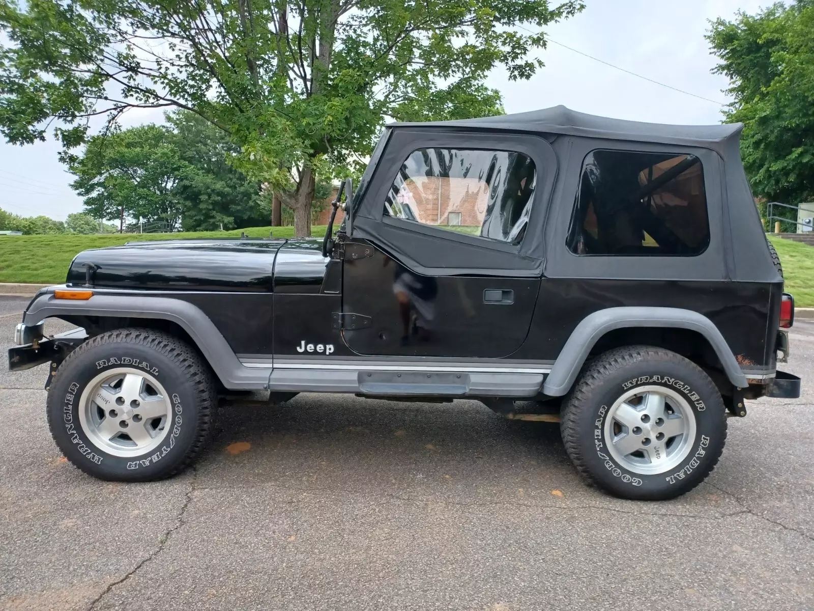 1987 Jeep Wrangler SPORT - photo 2